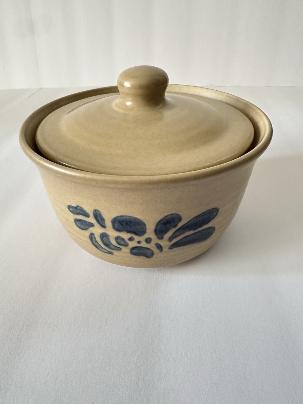 Vintage Pfaltzgraff Folk Art Butter Tub Crock w Lid Stoneware USA Tan Blue